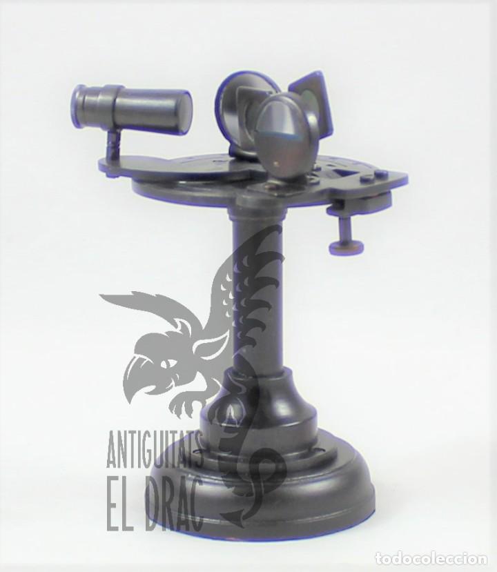 Antig&uuml;edades: Sextante redondo con tr&iacute;pode - Foto 1