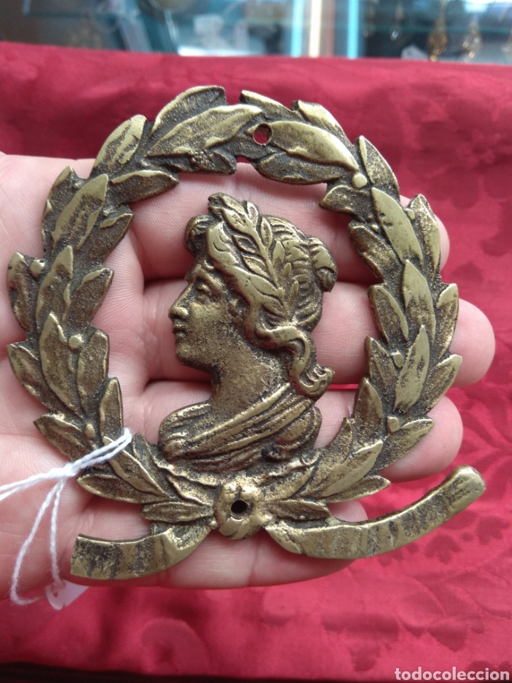 Antig&uuml;edades: Antigua Placa Embellecedor - Remate de Mueble - Bronce - - Foto 5