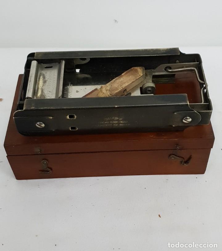 Antig&uuml;edades: AFILADOR DE CUCHILLAS - Foto 1