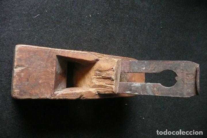 Antig&uuml;edades: ANTIGUO CEPILLO CARPINTERO - Foto 2