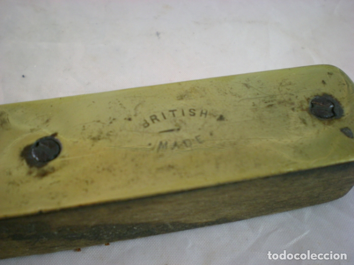 Antig&uuml;edades: Nivel Made British - Madera y Lat&oacute;n - 20,5cm - Funciona - Foto 3