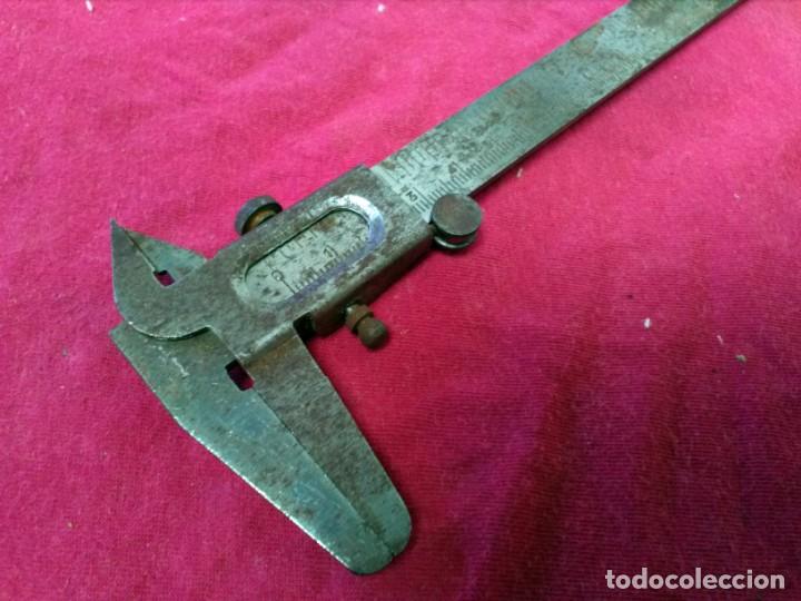 Antig&uuml;edades: Calibre pi&eacute; de Rey con funda de cuero - Foto 4