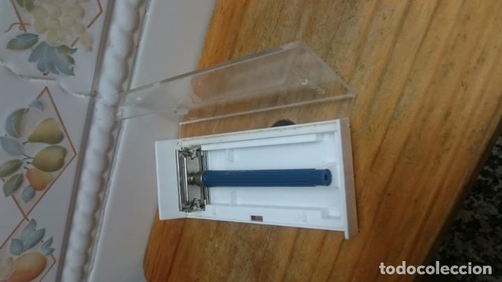 Antig&uuml;edades: MAQUINITA DE AFEITAR MARCA GILLETTE CON ESTUCHE - Foto 2