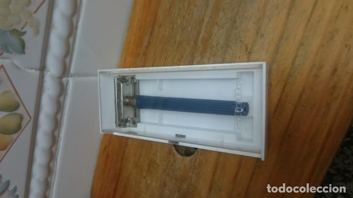 Antig&uuml;edades: MAQUINITA DE AFEITAR MARCA GILLETTE CON ESTUCHE - Foto 4