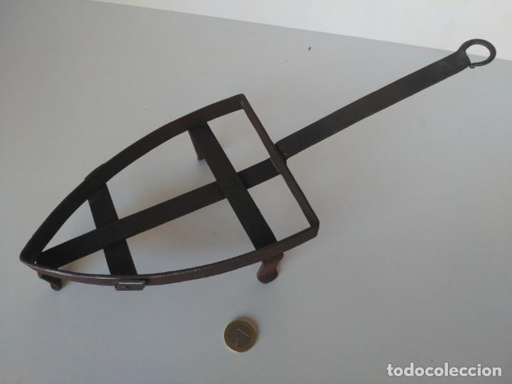 Antig&uuml;edades: Soporte para plancha de gran tama&ntilde;o - Foto 1