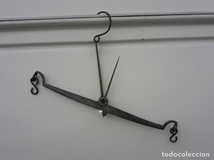 Antig&uuml;edades: Autentica balanza Romana de forja. - Foto 1