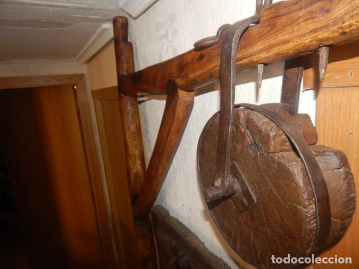 Antig&uuml;edades: Antigua escuadra polea de olmo y forja de canteros constructores - Foto 12