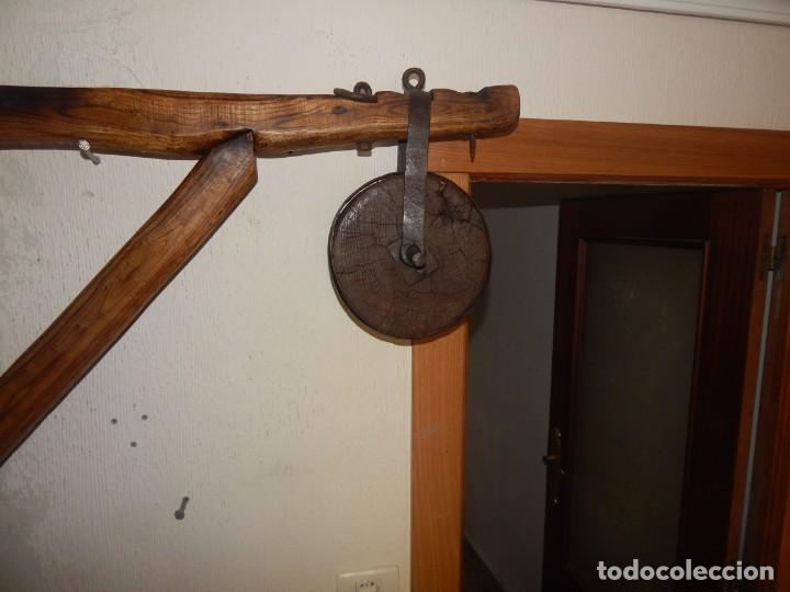 Antig&uuml;edades: Antigua escuadra polea de olmo y forja de canteros constructores - Foto 17