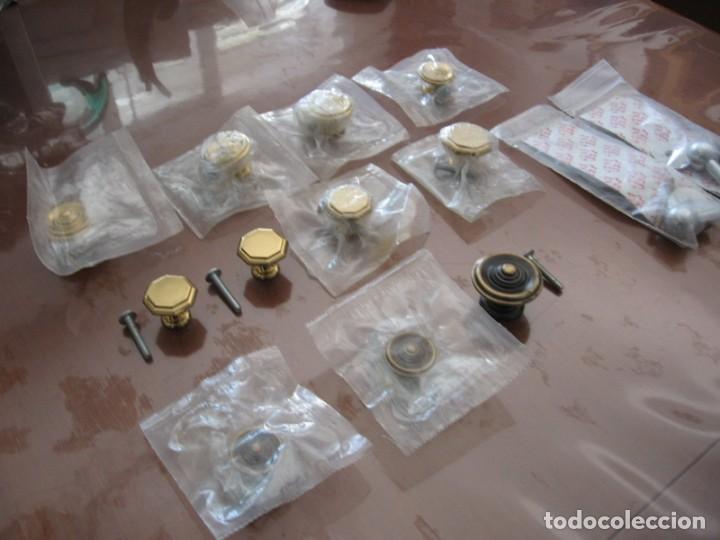Antig&uuml;edades: Lote de pomos para muebles o puertas. - Foto 1