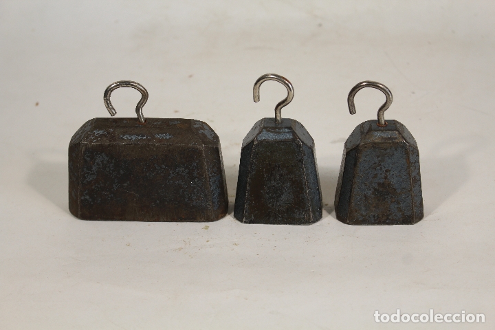 Antig&uuml;edades: 3 pesas ponderales de hierro - Foto 1
