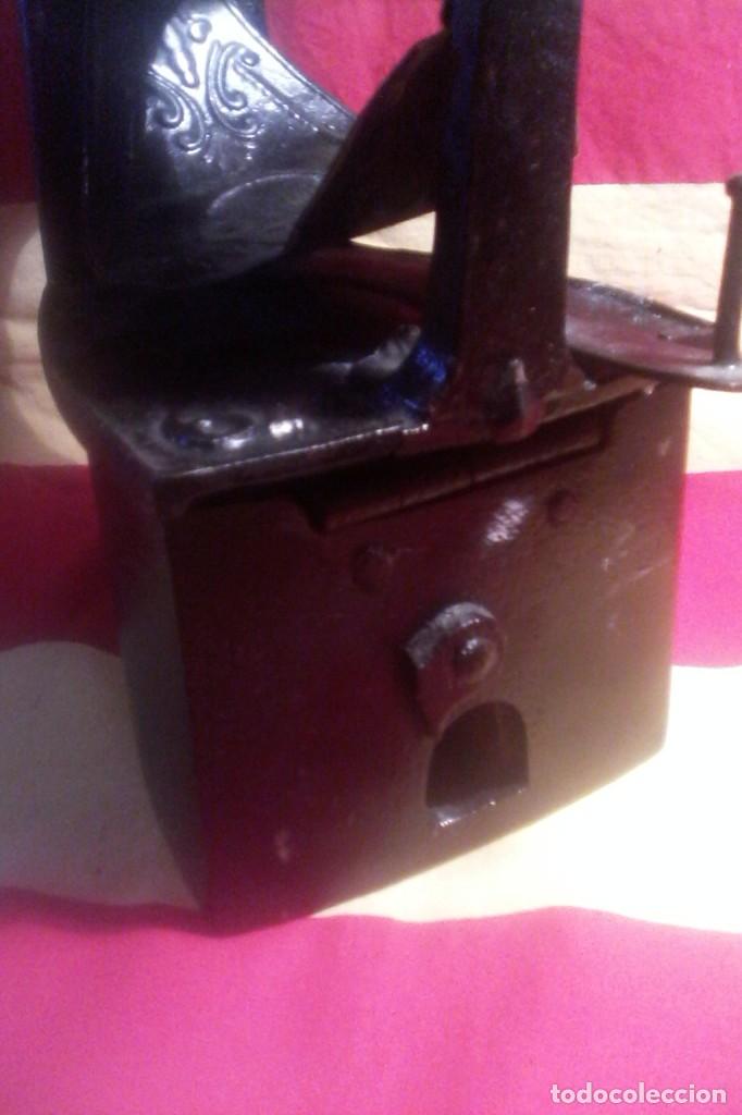 Antig&uuml;edades: PLANCHA DE CARBON . - Foto 3