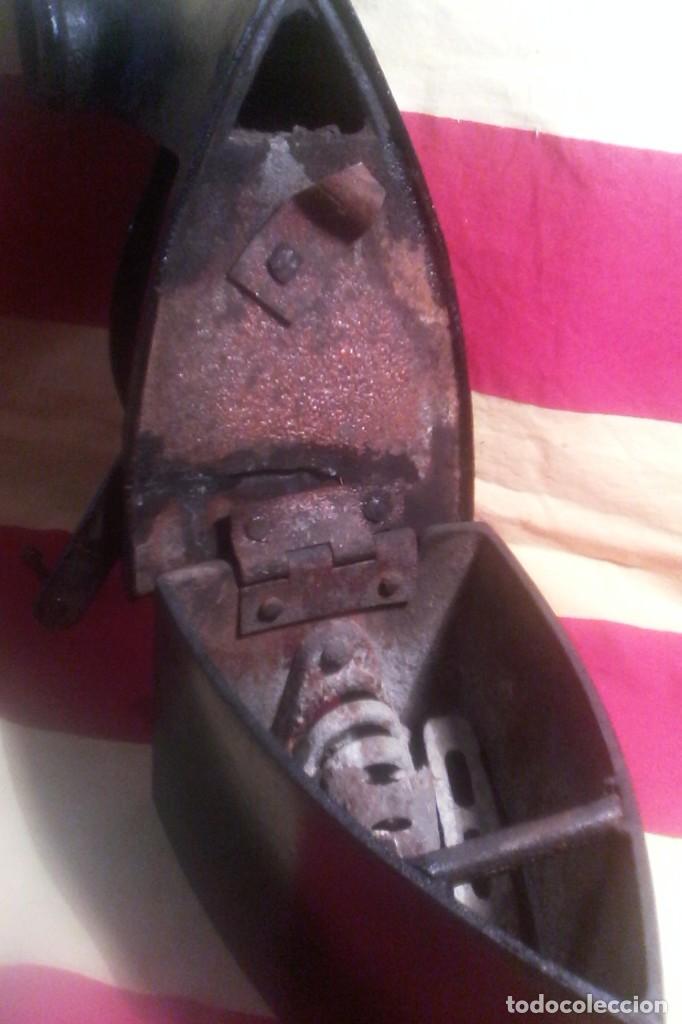 Antig&uuml;edades: PLANCHA DE CARBON . - Foto 6