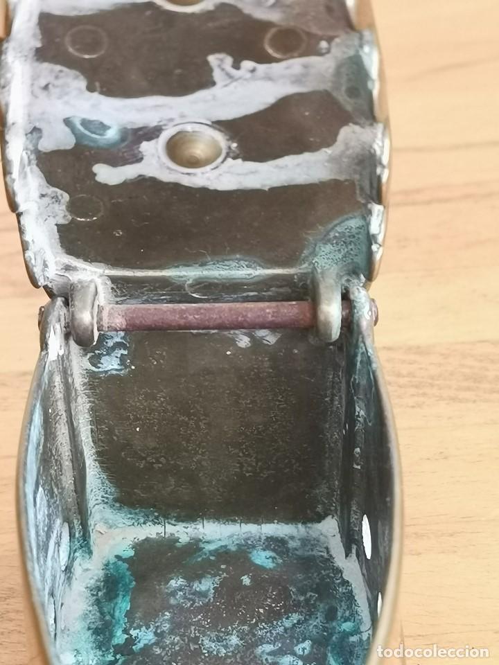 Antig&uuml;edades: Plancha de bronce antiguo con mango de madera - Foto 3