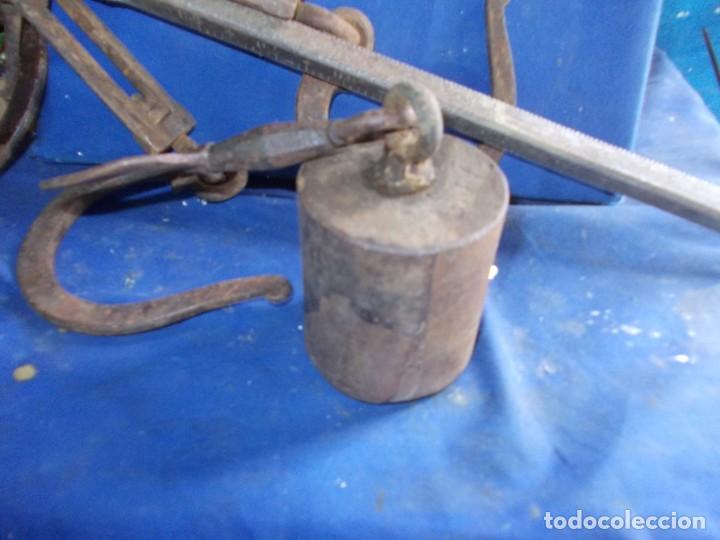 Antig&uuml;edades: romana de mas de 200 kilos - Foto 2