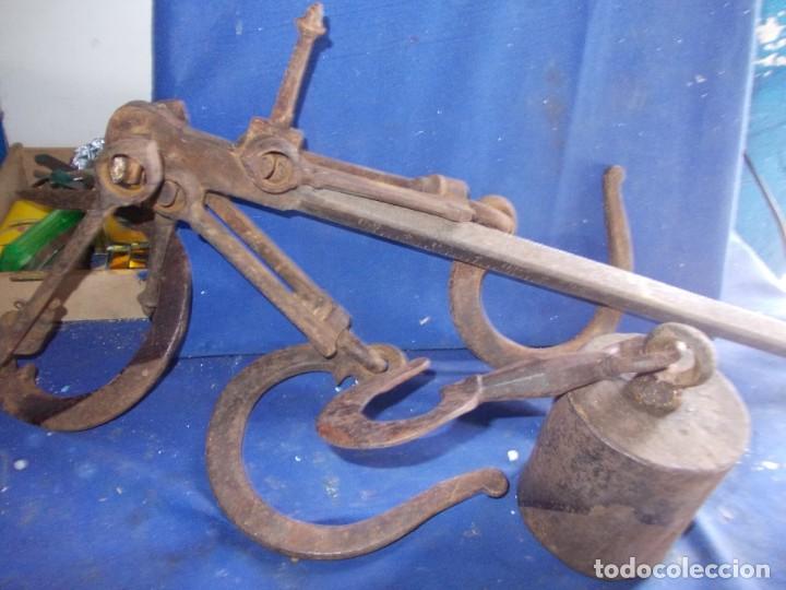 Antig&uuml;edades: romana de mas de 200 kilos - Foto 3