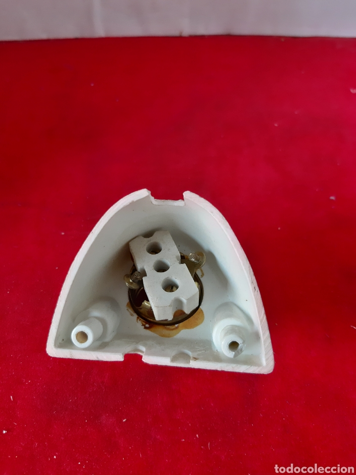 Antig&uuml;edades: Portal&aacute;mparas en baquelita blanco - Foto 2