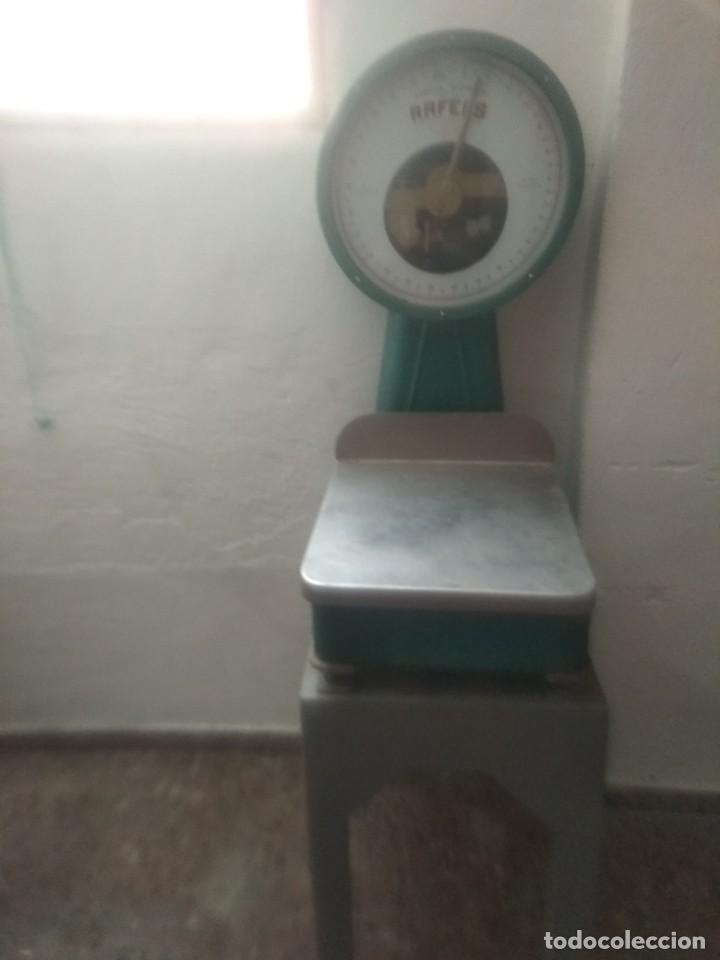 Antig&uuml;edades: Bonita b&aacute;scula de buen tama&ntilde;o - Foto 1