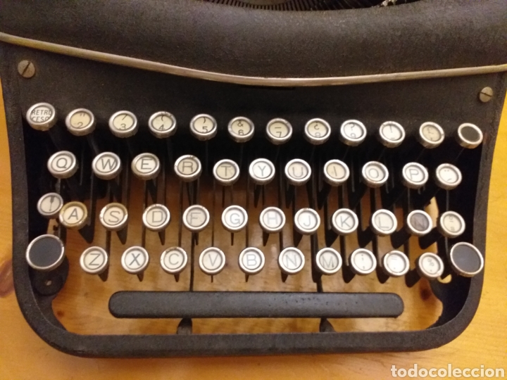 Antig&uuml;edades: M&aacute;quina de escribir REGIA - Foto 5