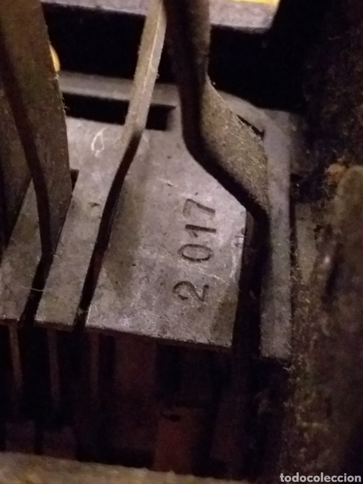 Antig&uuml;edades: M&aacute;quina de escribir REGIA - Foto 6