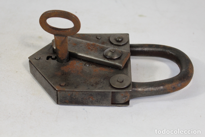Antig&uuml;edades: candado con llave - Foto 3