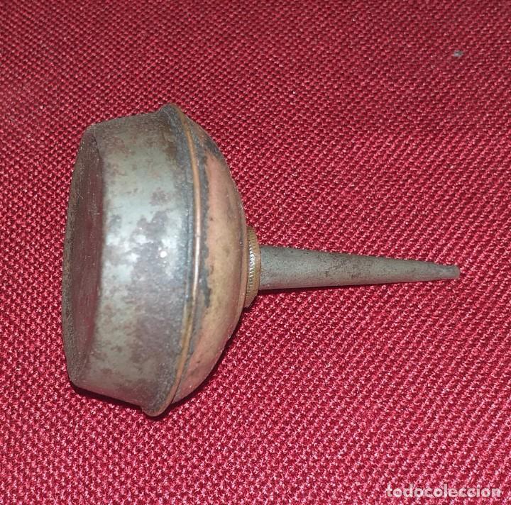 Antig&uuml;edades: ANTIGUA ACEITERA PARA M&Aacute;QUINA - Foto 3