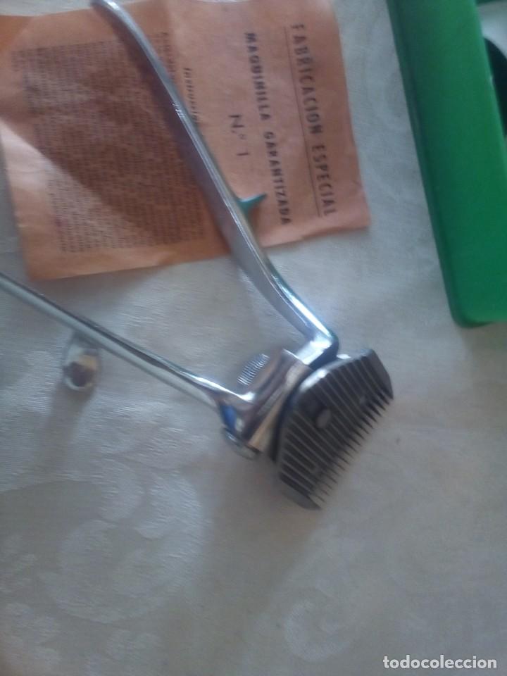 Antig&uuml;edades: maquina de cortar el pelo F.E EXTRA - Foto 3