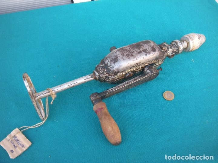 Antig&uuml;edades: TALADRO MANUAL - Foto 1