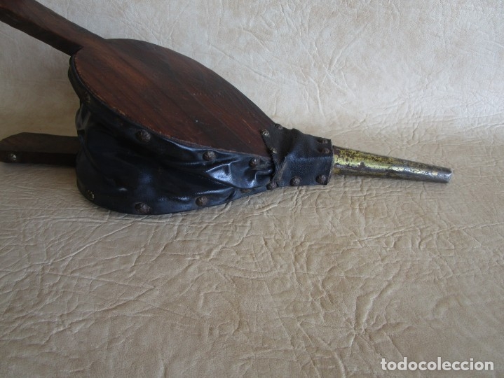 Antig&uuml;edades: antiguo fuelle de madera 39 cm - Foto 4