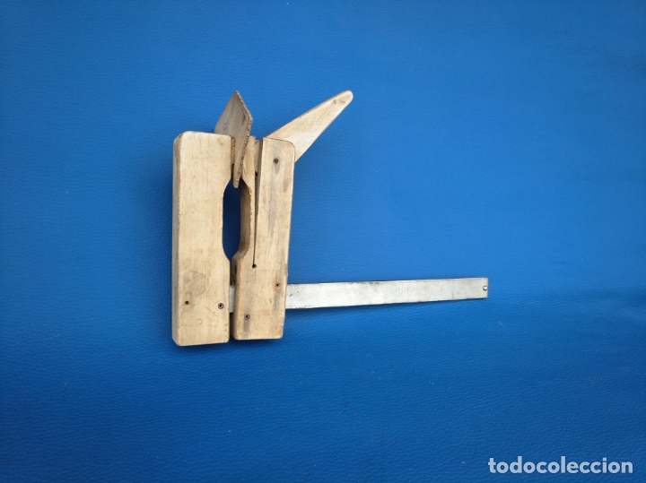 Antig&uuml;edades: PRENSA O SARGENTO PARA CONSTRUCTOR DE INSTRUMENTOS MUSICALES FUNCIONANDO - Foto 4