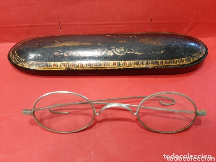Antig&uuml;edades: BINOCULARES CON SU FUNDA DE MADERA LACADA - Foto 1