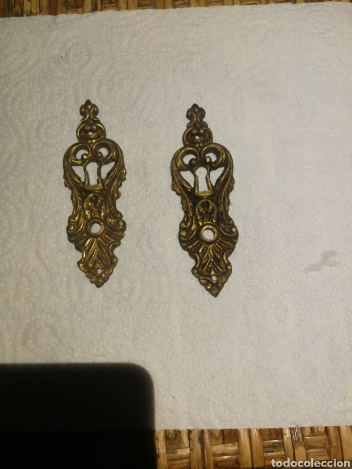 Antig&uuml;edades: Embellecedores de bronce antuigos - Foto 1