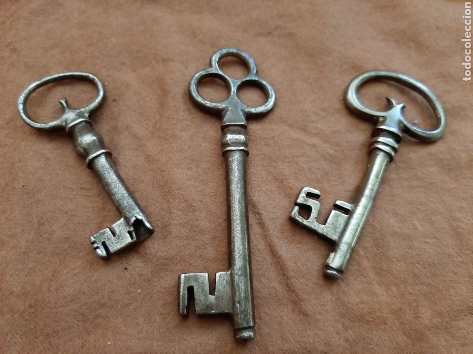antigua hucha de hierro con llave (pequeña) 1 - Buy Other vintage objects  on todocoleccion