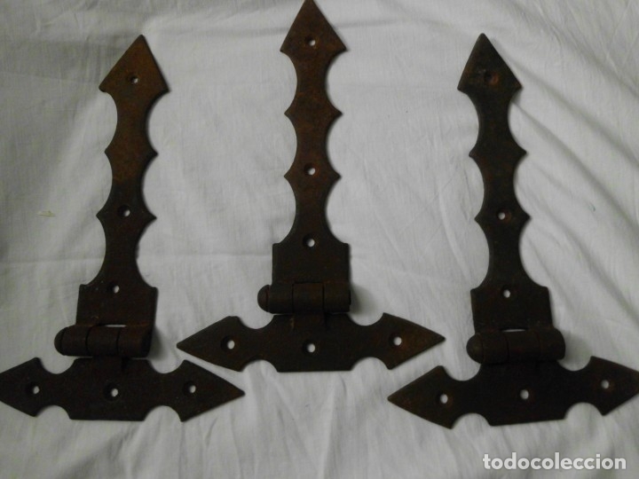 Antig&uuml;edades: Conjunto de 3 bisagras de hierro colado - Foto 1