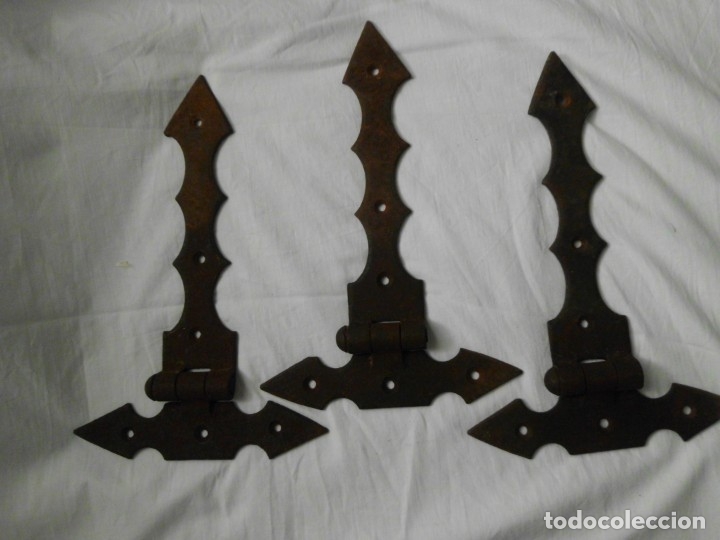 Antig&uuml;edades: Conjunto de 3 bisagras de hierro colado - Foto 5