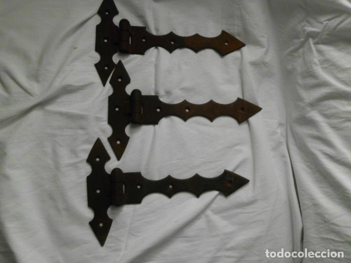 Antig&uuml;edades: Conjunto de 3 bisagras de hierro colado - Foto 6