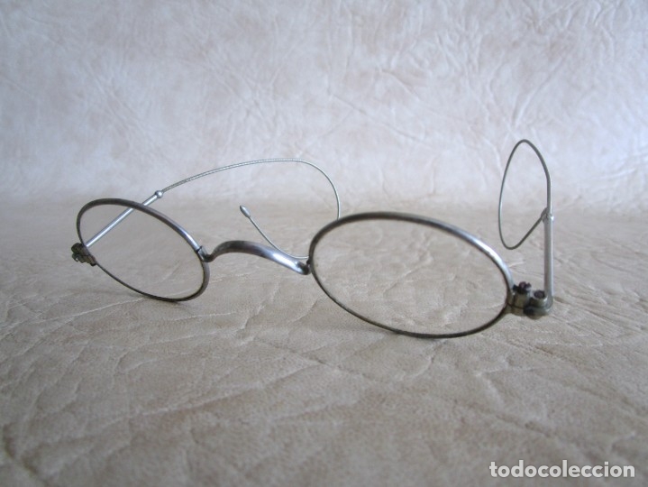 Antig&uuml;edades: antiguas gafas de aumento con su funda - Foto 3