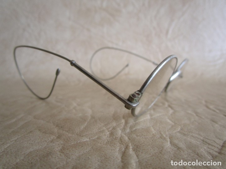 Antig&uuml;edades: antiguas gafas de aumento con su funda - Foto 4