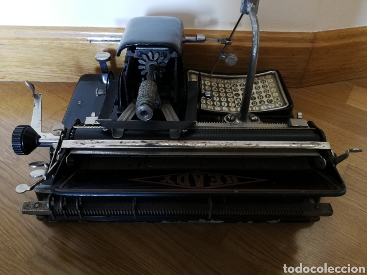 Antig&uuml;edades: Maquina de escribir - Foto 9
