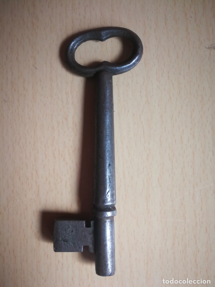 Antig&uuml;edades: LLAVE S XVIII EN FORJA - Foto 1