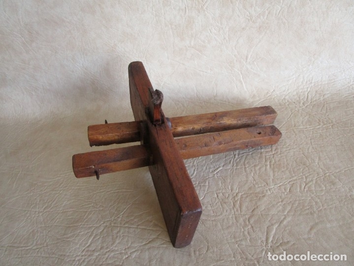 antiguo gramil de carpintero con forma de coraz - Compra venta en  todocoleccion