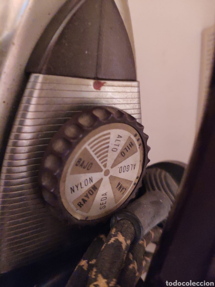 Antig&uuml;edades: Plancha a&ntilde;os sesenta - Foto 2