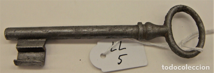 Antig&uuml;edades: VIEJA LLAVE DE HIERRO 10,5 CM - Foto 1