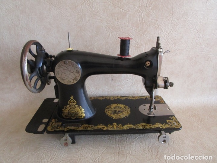Antig&uuml;edades: antigua maquina de coser funciona! - Foto 7