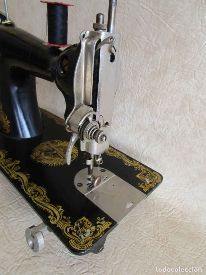 Antig&uuml;edades: antigua maquina de coser funciona! - Foto 8