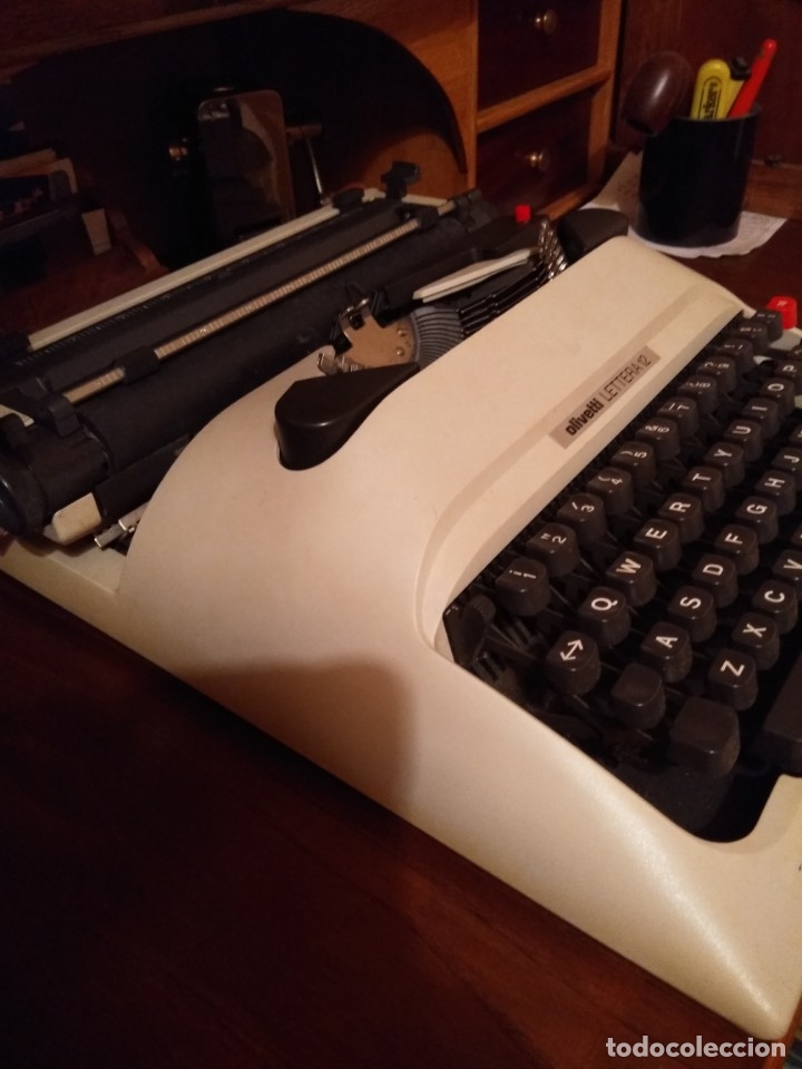 Antig&uuml;edades: Maquina de escribir Olivetti lettera 12 - Foto 4