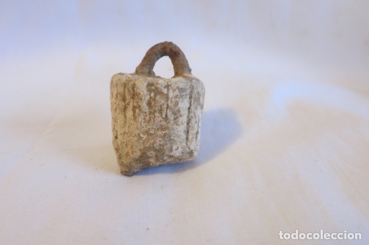 Antig&uuml;edades: pesa de plomo con aro - Foto 2