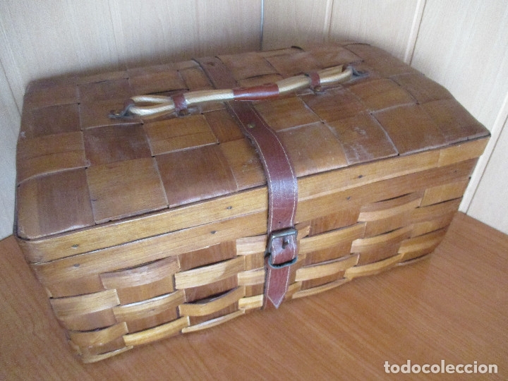 Antig&uuml;edades: CESTA O CANASTA DE PESCA EN MIMBRE - Foto 1
