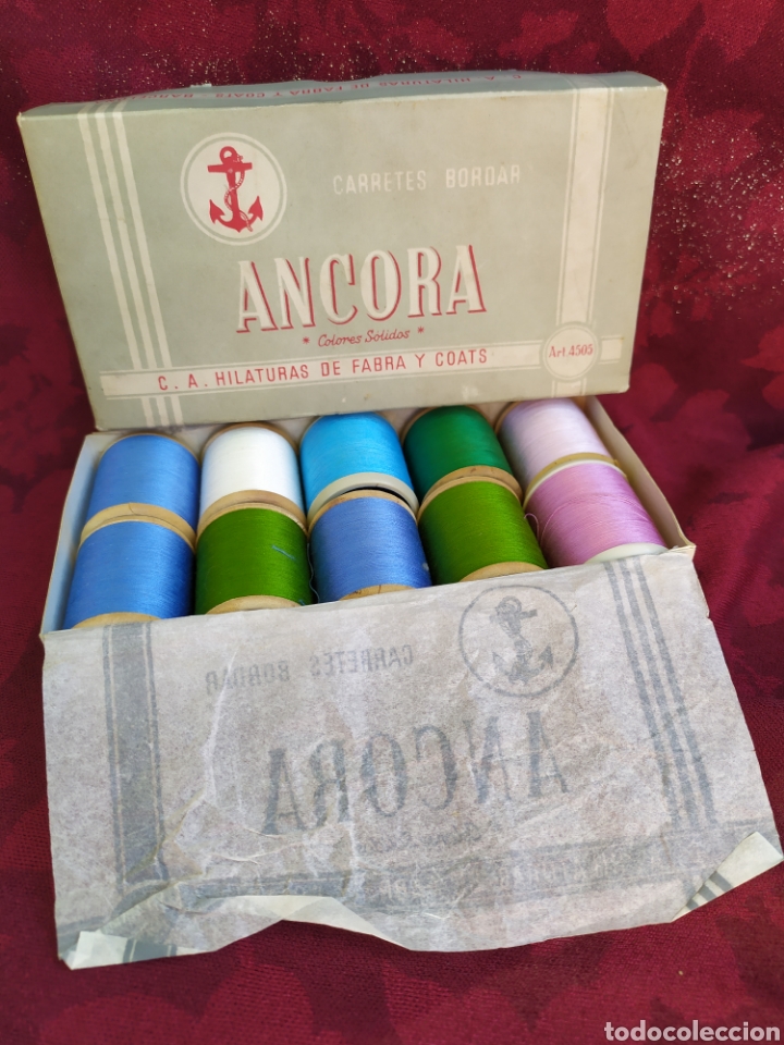 Antig&uuml;edades: Caja con 10 carretes de bordar Ancora. - Foto 1