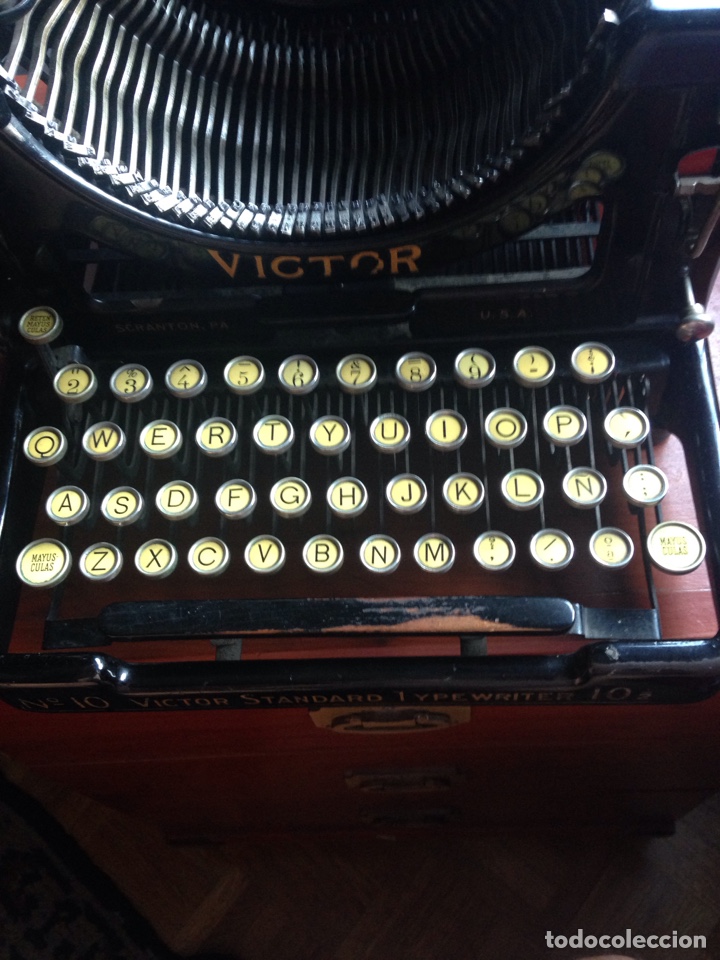 Antig&uuml;edades: M&aacute;quina de escribir V&iacute;ctor 10 - Foto 4