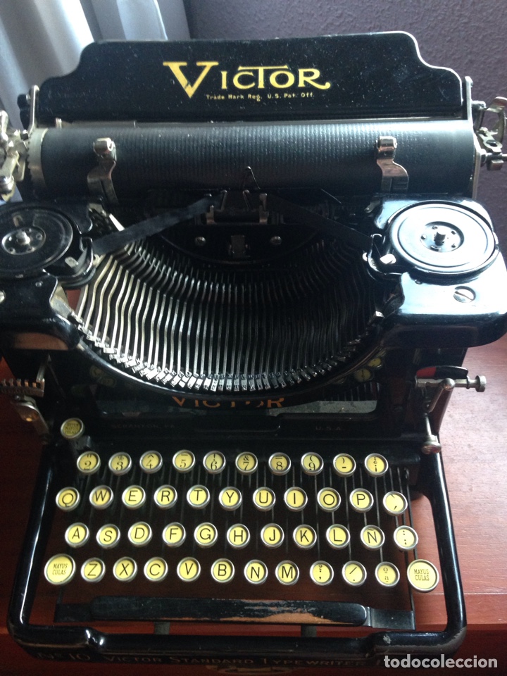 Antig&uuml;edades: M&aacute;quina de escribir V&iacute;ctor 10 - Foto 5